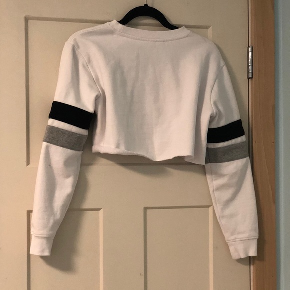 Cropped Fila Sweatshirt - Picture 4 of 5